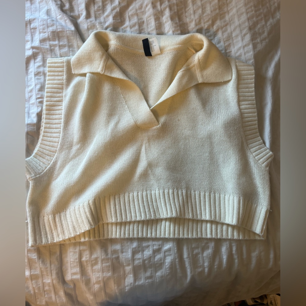 cropped sweater vest